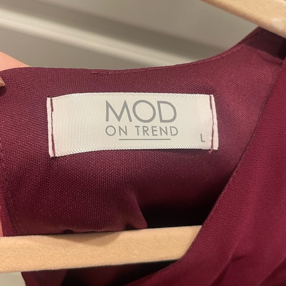 Mod On Trend Romper - Picture 3 of 3